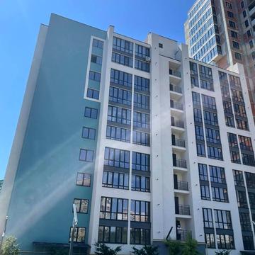 Академіка Сахарова вул., 14