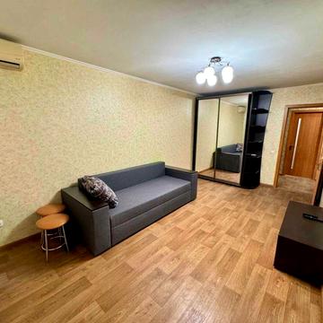 ЧУДОВА ПРОПОЗИЦІЯ продаж 2-кімнатна затишна квартира на РЕВУЦЬКОГО