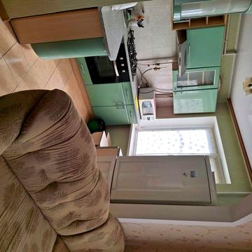 Однокімнатна квартирира  з ремонтом в районі  зупинки "Україна "