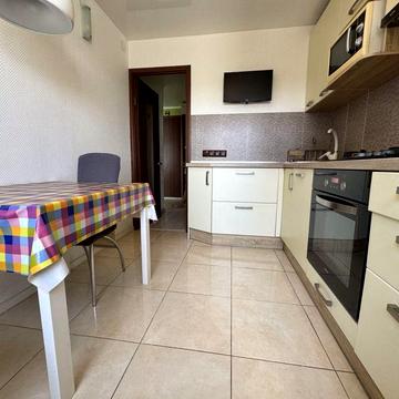 Продам 2к квартиру з ремонтом, низ пр.Поля (держпрограми)