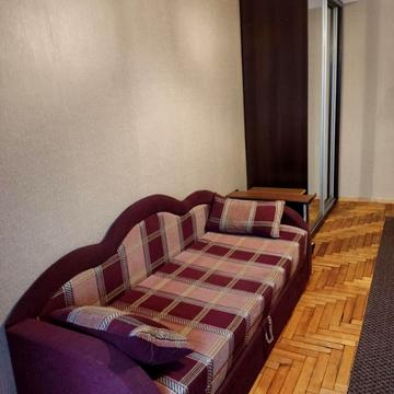 Карпенка-Карого вул., 11-Б