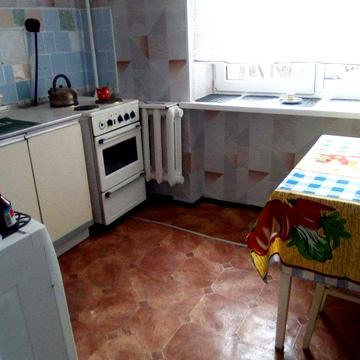 Візьму на квартиру сімю без дітей і без тварин. Парковий проїзд 10а