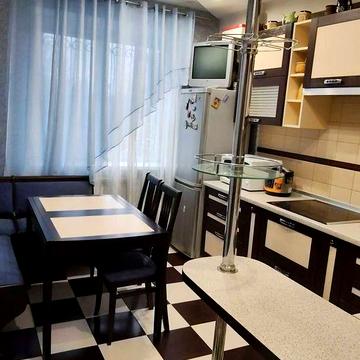 Оренда євро двійки на Грушевського від власника