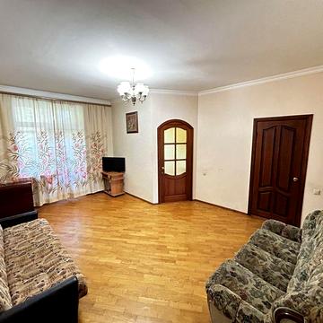 Здається 2к квартира з газом в центрі Києва