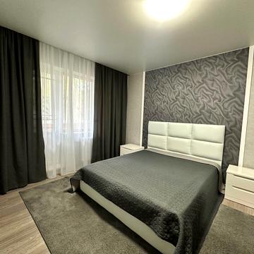 Микільсько-Слобідська вул., 4