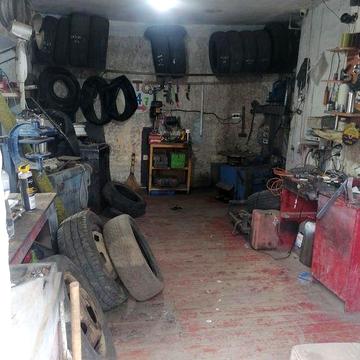 Дім під бізнес по  вул київській