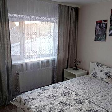 Власник! Здається частина будинку