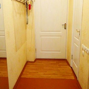 Макарова, 25