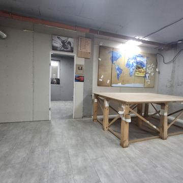 Західна вул., 14