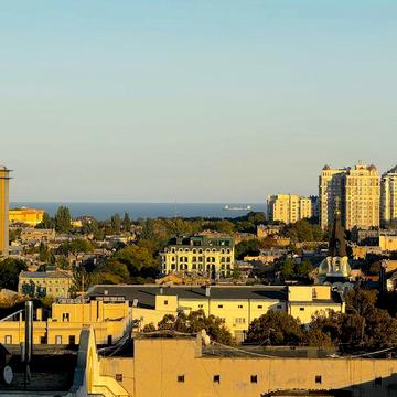 Аренда квартиры с 2 спальнями на М. Арнаутской в новом доме