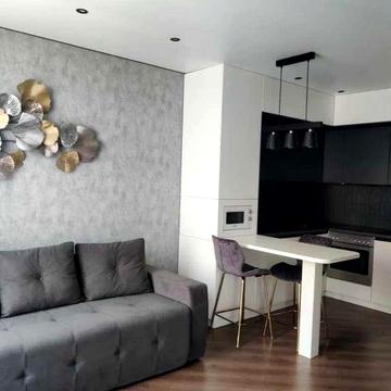 ЖК Варшавський Плюс. пл. Європейського Союзу ТРЦ Ретровіль