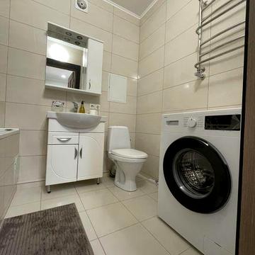 Оренда 1 кімнатноі квартири в новій будові. Озерна