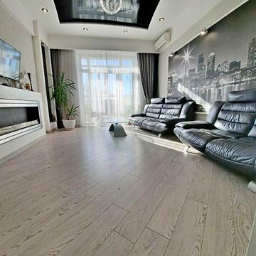 Гімназичний просп., 18