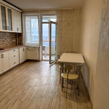 Богдана-Ігора Антонича вул., 3