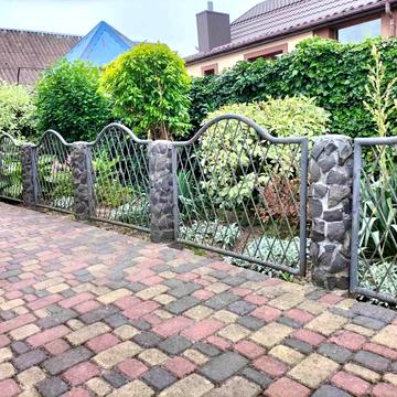 Красильникова вул., 1