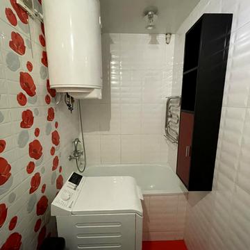 Олександра Поля просп. (Кірова), 17