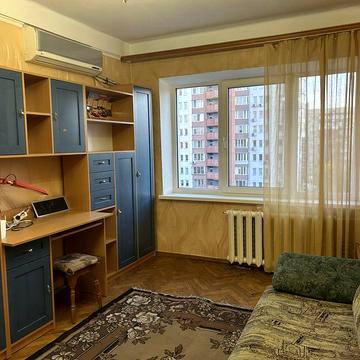 Святошинський, Леся Курбаса 2/14, оренда 2х кімнатної.