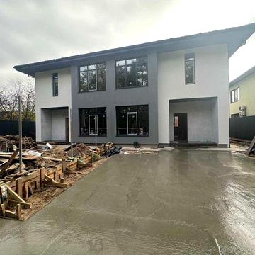 Продаж 2 поверхового дуплекса з ділянкою на 2.5 сотки