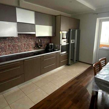 Ніжинська вул., 5