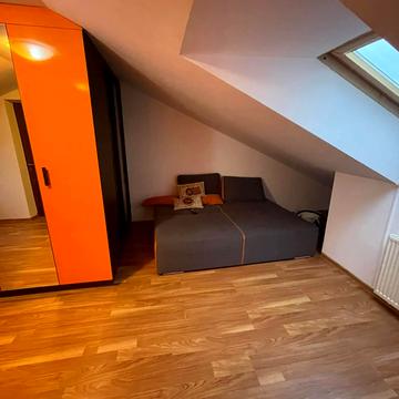 Володимира Кубійовича вул., 8