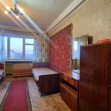 Нивська вул., 7