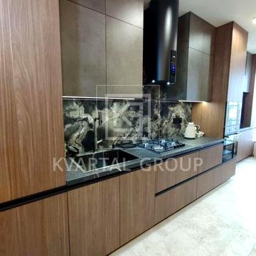 Квартира з Новим Ремонтом! Парк Центральний!