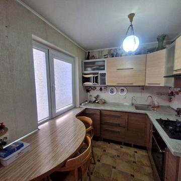 Сдам 2х комн Космонавтов/ ген. Перова