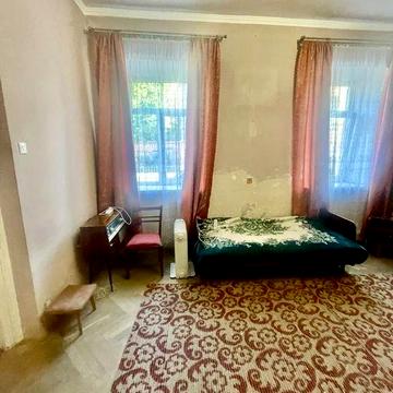 Продаж 1 кім квартири, вул Б Хмельницького, ближній центр