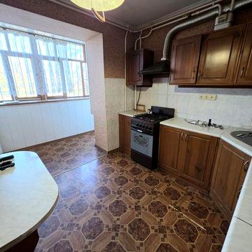 3-х комнатная с АГВ на 2-м этаже на Мира