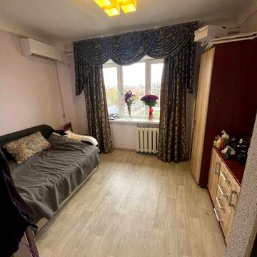 Продам малосімейку.