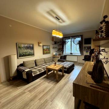 Сдаю 2 к/к в котедже , гараж,охрана, скважина, закрыт.двор.