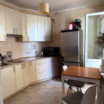 Продаж квартири -студії , вул. Милославська 2Б , Троєщина