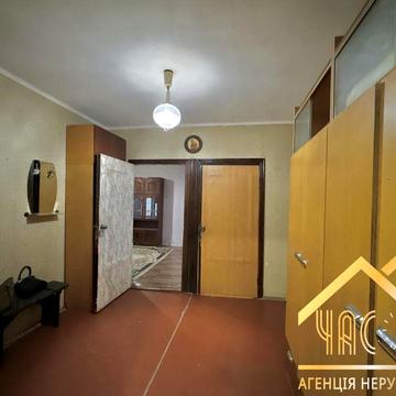 Простора 3-кімнатна квартира біля метро Теремки, вул. Лятошинського