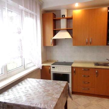 Продаж квартири з ремонтом, вул. Лятошинського, метро Теремки