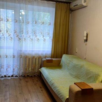 Сдаю 3 комнатную квартиру в долгосрочную аренду