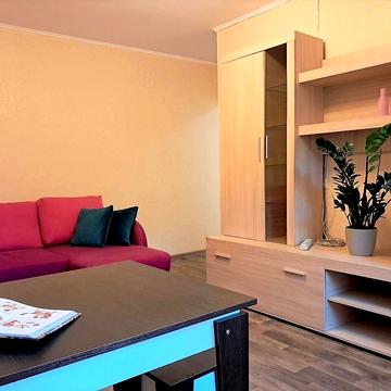 Ушинського вул., 9