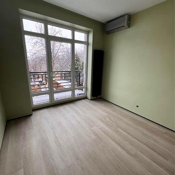 Сучасний, якісний будинок  у затишному районі з розвиненою інфраструкт