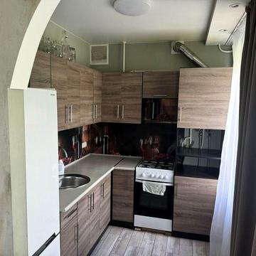 Олександра Поля просп. (Кірова), 100