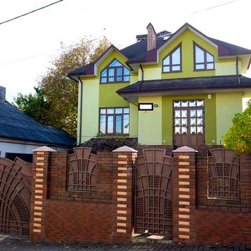 Сучасний сімейний будинок 327 м² , р-н Горіхівська, Чернівці