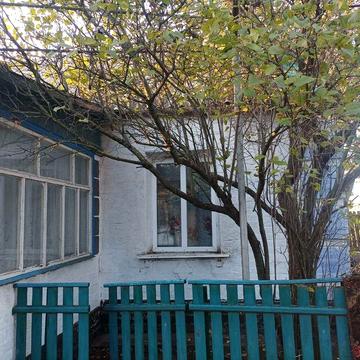 Приваний будинок з флігелем