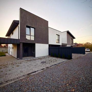 Продаж котеджу у центральній частині міста (Гідропарк)