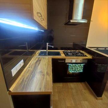 Продам 2х кімнатну квартиру район 173 кв, біля жіночого монастиря  .