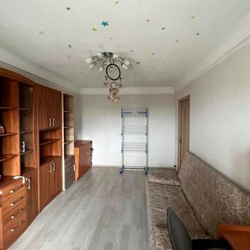 Братиславська вул., 42