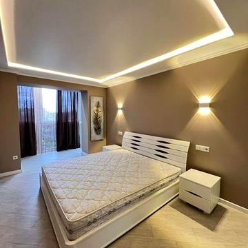 Здається трикімнатна квартира