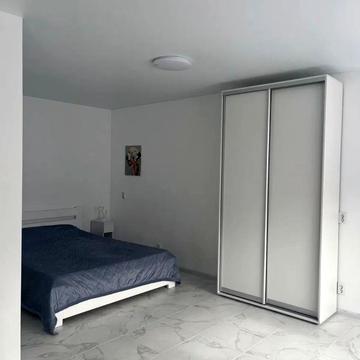 Стеценка вул., 75