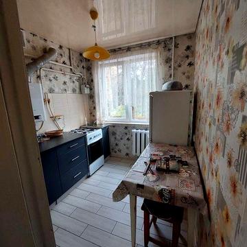 Здається на тривалий термін однокімнатна квартира в центрі міста.