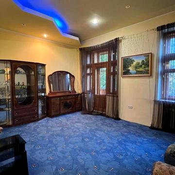 Скрипниківський узвіз (Воробйова), 11