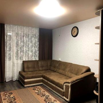 Продам 2 кім.квартиру  Павлоград Пзто Власник