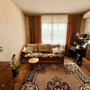 Продам 2-кім кв по вул. Ревуцького 19/1