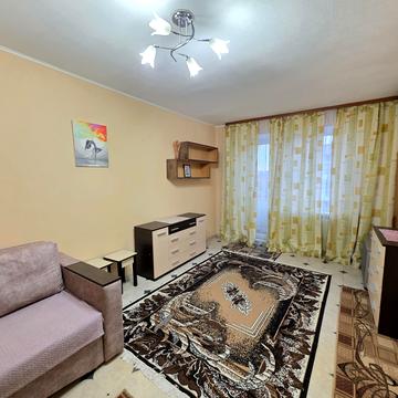 Квітки Цісик вул. (Гулі Корольової), 19